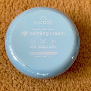 Cloudy relaxing body butter